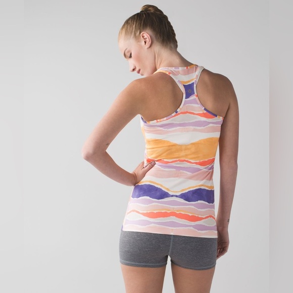 Lululemon Cool Racerback in Bleacher Stripe White Iris Flower Size 4 - Picture 2 of 6